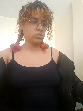 Snapshot of EmmaMelissa0521 chatting on 02-15-26, 05:31 EmmaMelissa0521 online show from 02-15-26, 05:31