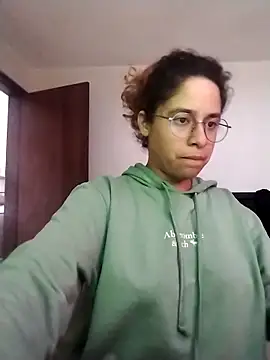 Snapshot of EmmaMelissa0521 chatting on 03-10-26, 08:14 EmmaMelissa0521 online show from 03-10-26, 08:14