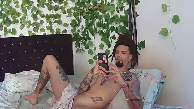 caribbeanlover1 online show from 03-19-25, 04:02