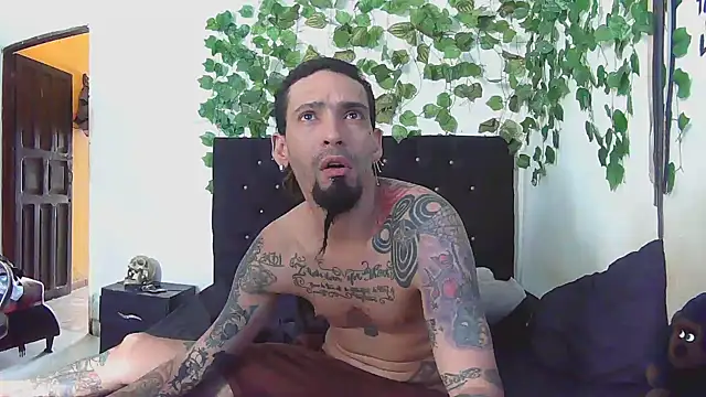 caribbeanlover1 online show from 04-20-26, 03:48