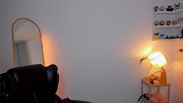 Cassandra Caiin online show from 10-11-25, 11:20