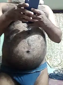 Snapshot of MalluBoyForGirls chatting on 11-22-25, 02:27 MalluBoyForGirls online show from 11-22-25, 02:27