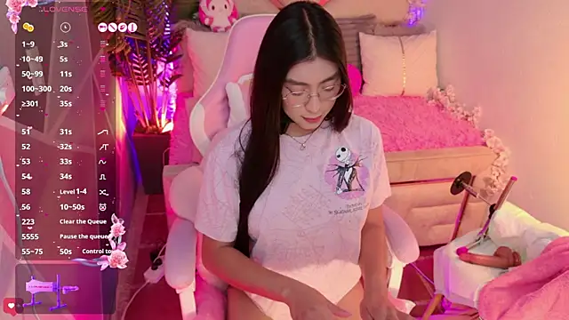 Snapshot of shanon- chatting on 02-09-26, 08:57 shanon- online show from 02-09-26, 08:57