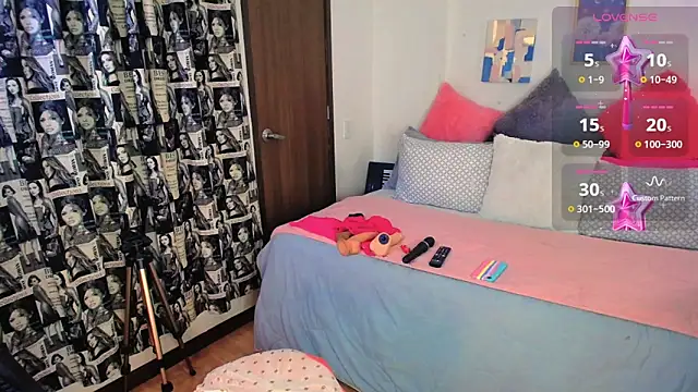 Snapshot of natahottt chatting on 02-08-25, 08:31 natahottt online show from 02-08-25, 08:31