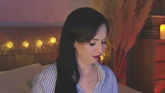 lily conor online show from 12-13-24, 05:00