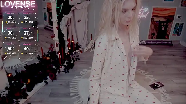 Careful i bite online show from 11-08-25, 05:29