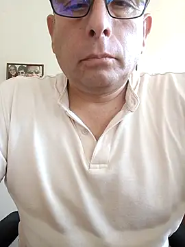 Snapshot of chicoguapo8 chatting on 03-07-26, 08:39 chicoguapo8 online show from 03-07-26, 08:39