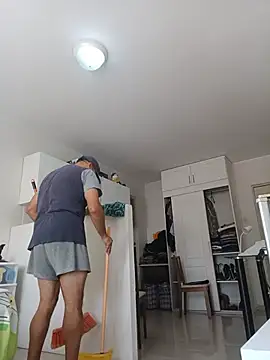 chicoguapo8 online show from 06-19-26, 04:33