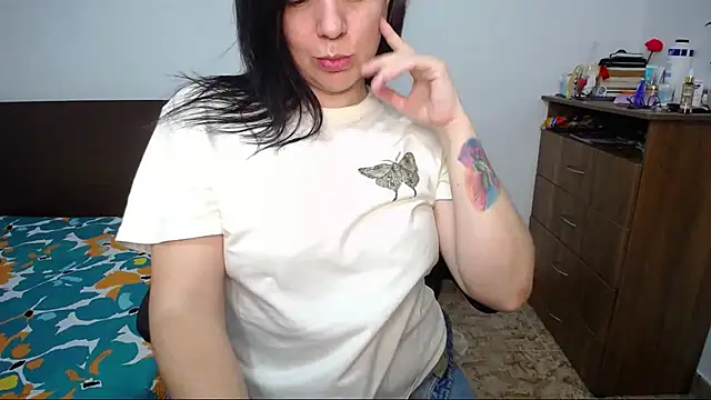 Snapshot of alexa_milsf chatting on 10-16-25, 02:56 alexa milsf online show from 10-16-25, 02:56