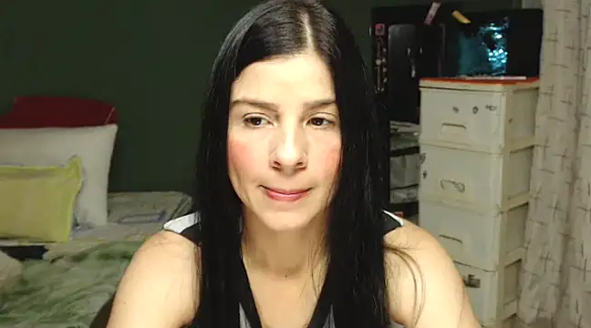 Estefani 32 online show from 01-16-25, 06:27