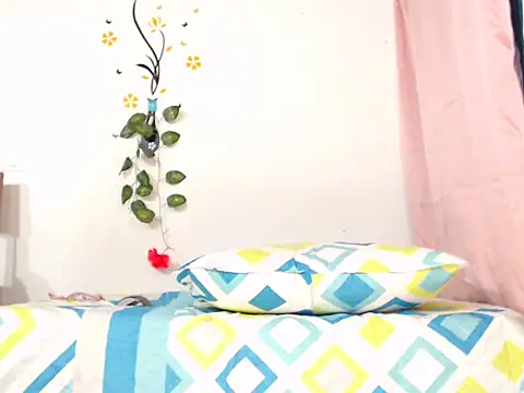 Estefani 32 online show from 03-02-25, 08:29