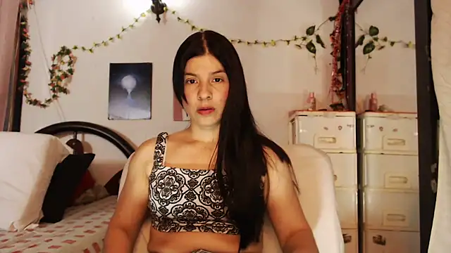 Estefani 32 online show from 09-13-25, 01:05