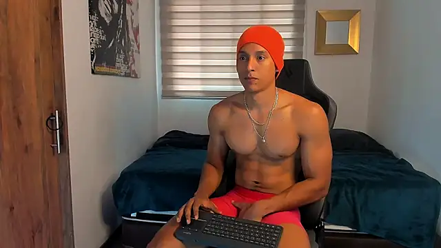 Snapshot of Liam_V chatting on 12-04-24, 12:25 Liam V online show from 12-04-24, 12:25