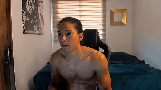 Snapshot of Liam_V chatting on 12-09-24, 02:49 Liam V online show from 12-09-24, 02:49