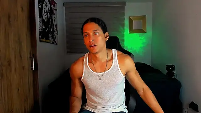 Snapshot of Liam_V chatting on 01-16-25, 10:21 Liam V online show from 01-16-25, 10:21