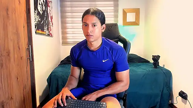 Snapshot of Liam_V chatting on 01-24-25, 12:10 Liam V online show from 01-24-25, 12:10