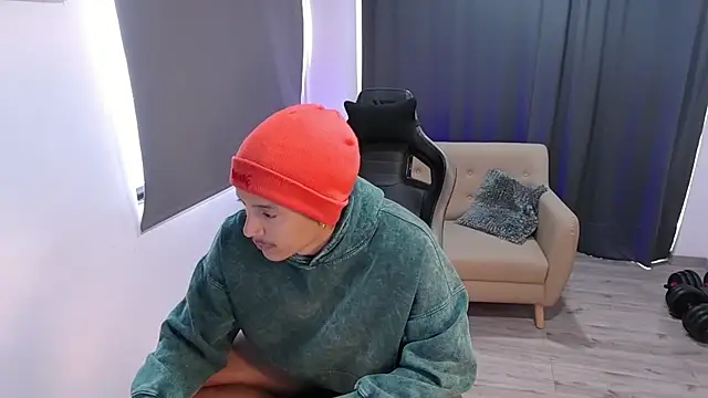 Liam V online show from 04-24-26, 12:40