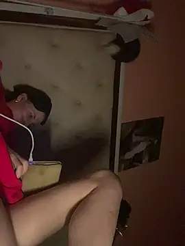 Snapshot of Flossy_Vettie chatting on 10-31-25, 12:44 Flossy Vettie online show from 10-31-25, 12:44