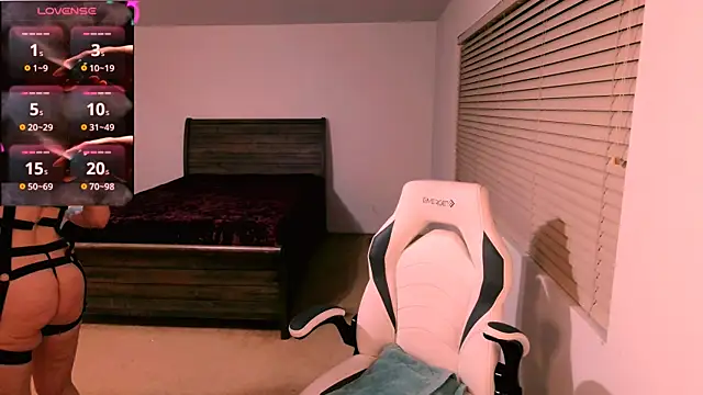 britteebee online show from 04-04-26, 04:33