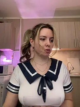 Snapshot of NastyushaaLove chatting on 02-23-25, 04:35 NastyushaaLove online show from 02-23-25, 04:35