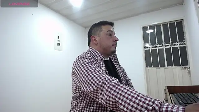 antonycruz online show from 04-25-26, 01:08