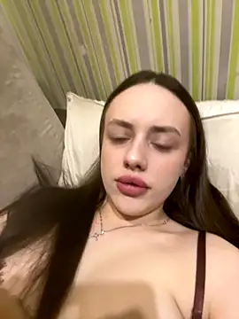 Snapshot of Lisaaan chatting on 01-07-26, 12:51 Lisaaan online show from 01-07-26, 12:51