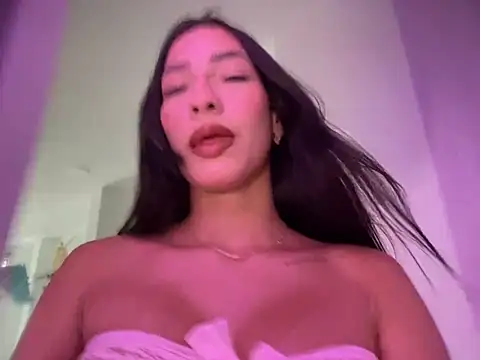 DulceLenns online show from 12-27-24, 07:03