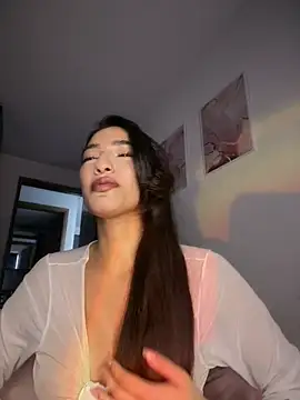 DulceLenns online show from 03-19-26, 06:23