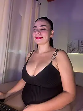 Snapshot of MeganDupont chatting on 12-08-24, 08:47 MeganDupont online show from 12-08-24, 08:47