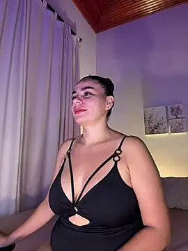 Snapshot of MeganDupont chatting on 12-10-24, 04:13 MeganDupont online show from 12-10-24, 04:13