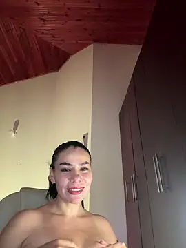 Snapshot of MeganDupont chatting on 03-02-25, 02:08 MeganDupont online show from 03-02-25, 02:08