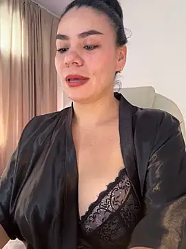 Snapshot of MeganDupont chatting on 11-03-25, 01:23 MeganDupont online show from 11-03-25, 01:23