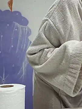 Snapshot of ScarletCallings420 chatting on 12-08-24, 06:50 ScarletCallings420 online show from 12-08-24, 06:50