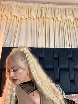 Snapshot of scarlett_sexx69 chatting on 11-08-25, 11:32 scarlett sexx69 online show from 11-08-25, 11:32