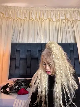 Snapshot of scarlett_sexx69 chatting on 11-11-25, 11:32 scarlett sexx69 online show from 11-11-25, 11:32