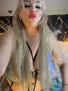 Snapshot of scarlett_sexx69 chatting on 07-27-26, 11:50 scarlett sexx69 online show from 07-27-26, 11:50