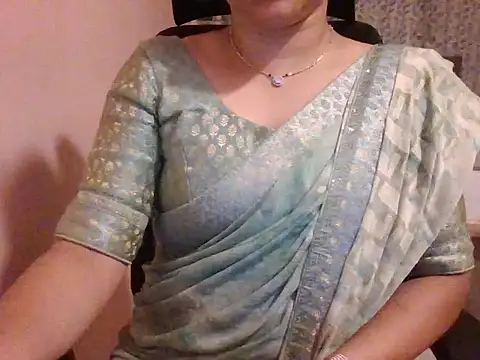 Snapshot of Pinky_4 chatting on 09-10-25, 05:13 Pinky 4 online show from 09-10-25, 05:13