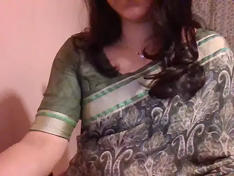 Snapshot of Pinky_4 chatting on 12-20-25, 10:17 Pinky 4 online show from 12-20-25, 10:17