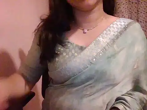 Snapshot of Pinky_4 chatting on 12-22-25, 10:40 Pinky 4 online show from 12-22-25, 10:40