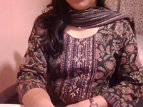 Snapshot of Pinky_4 chatting on 01-10-26, 02:19 Pinky 4 online show from 01-10-26, 02:19