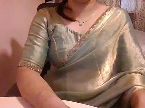 Snapshot of Pinky_4 chatting on 01-11-26, 04:06 Pinky 4 online show from 01-11-26, 04:06