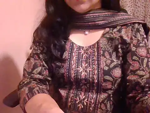 Snapshot of Pinky_4 chatting on 01-15-26, 06:22 Pinky 4 online show from 01-15-26, 06:22