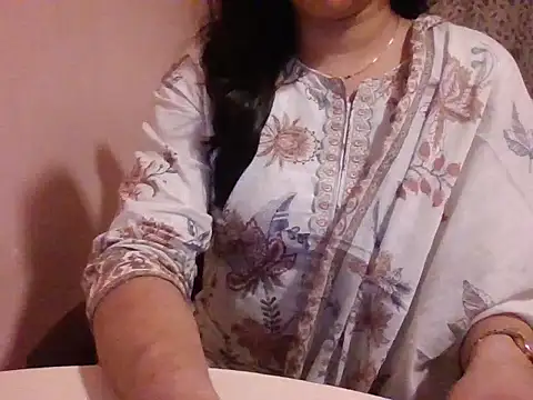 Snapshot of Pinky_4 chatting on 02-17-26, 06:58 Pinky 4 online show from 02-17-26, 06:58