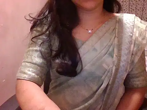 Snapshot of Pinky_4 chatting on 06-17-26, 12:24 Pinky 4 online show from 06-17-26, 12:24