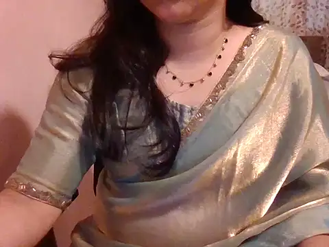 Snapshot of Pinky_4 chatting on 06-21-26, 04:15 Pinky 4 online show from 06-21-26, 04:15