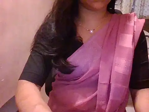 Snapshot of Pinky_4 chatting on 06-22-26, 11:29 Pinky 4 online show from 06-22-26, 11:29