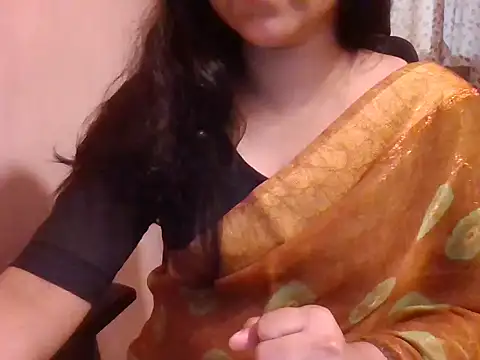 Snapshot of Pinky_4 chatting on 06-29-26, 10:15 Pinky 4 online show from 06-29-26, 10:15