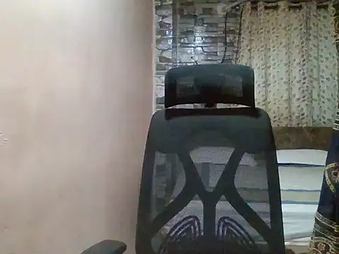 Snapshot of Pinky_4 chatting on 07-06-26, 05:37 Pinky 4 online show from 07-06-26, 05:37