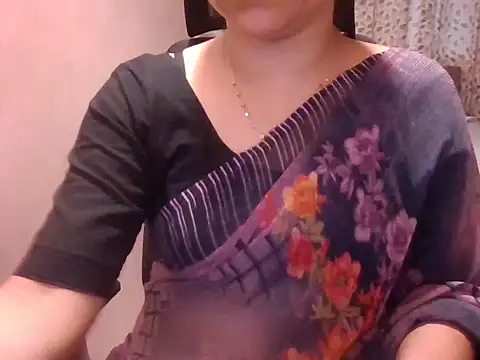 Snapshot of Pinky_4 chatting on 07-22-26, 10:18 Pinky 4 online show from 07-22-26, 10:18