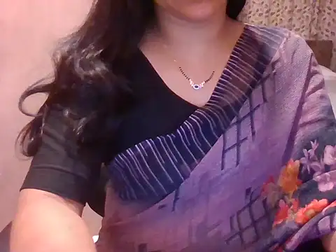 Snapshot of Pinky_4 chatting on 07-22-26, 11:07 Pinky 4 online show from 07-22-26, 11:07